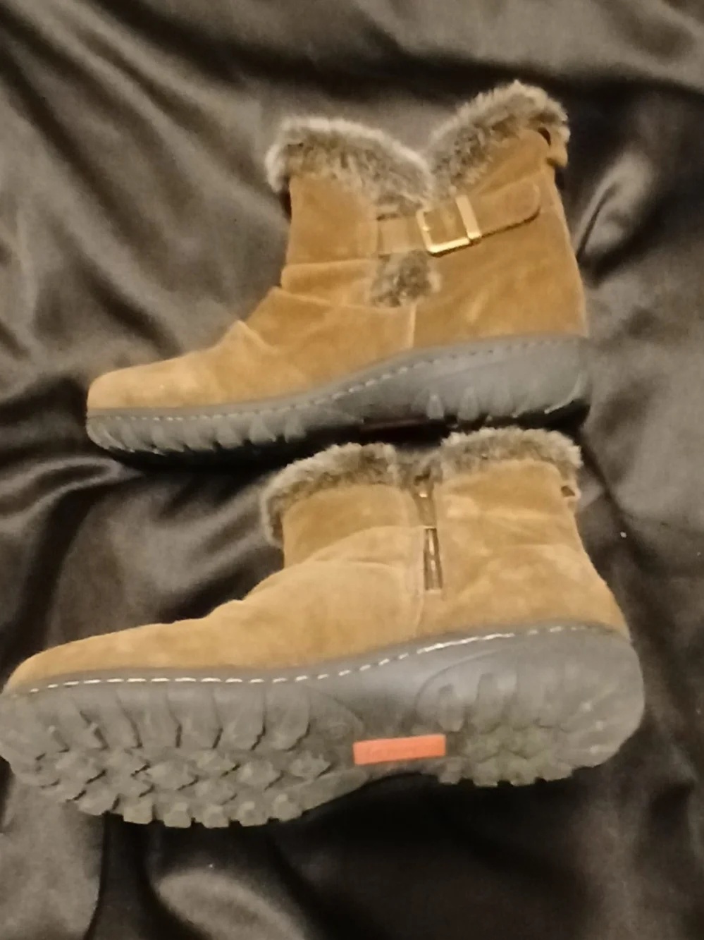 Khombu Women's Lindsey All-Weather Suede Boots